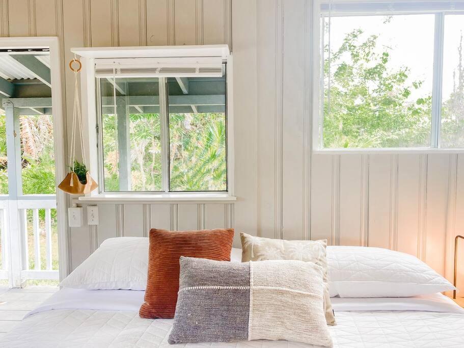 Monstera Bungalow, Spacious, King Bed, Big Kitchen Keaau Exteriör bild