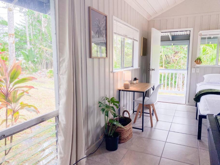 Monstera Bungalow, Spacious, King Bed, Big Kitchen Keaau Exteriör bild