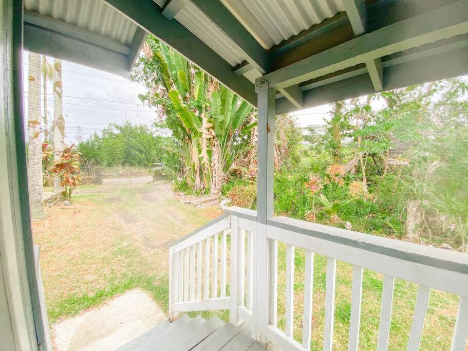 Monstera Bungalow, Spacious, King Bed, Big Kitchen Keaau Exteriör bild