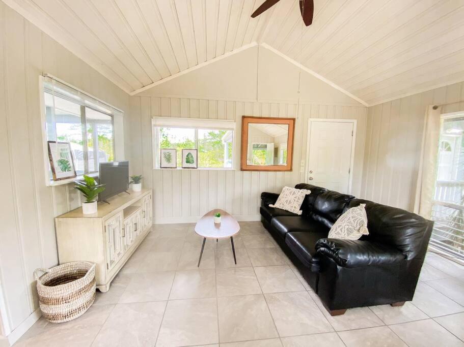 Monstera Bungalow, Spacious, King Bed, Big Kitchen Keaau Exteriör bild